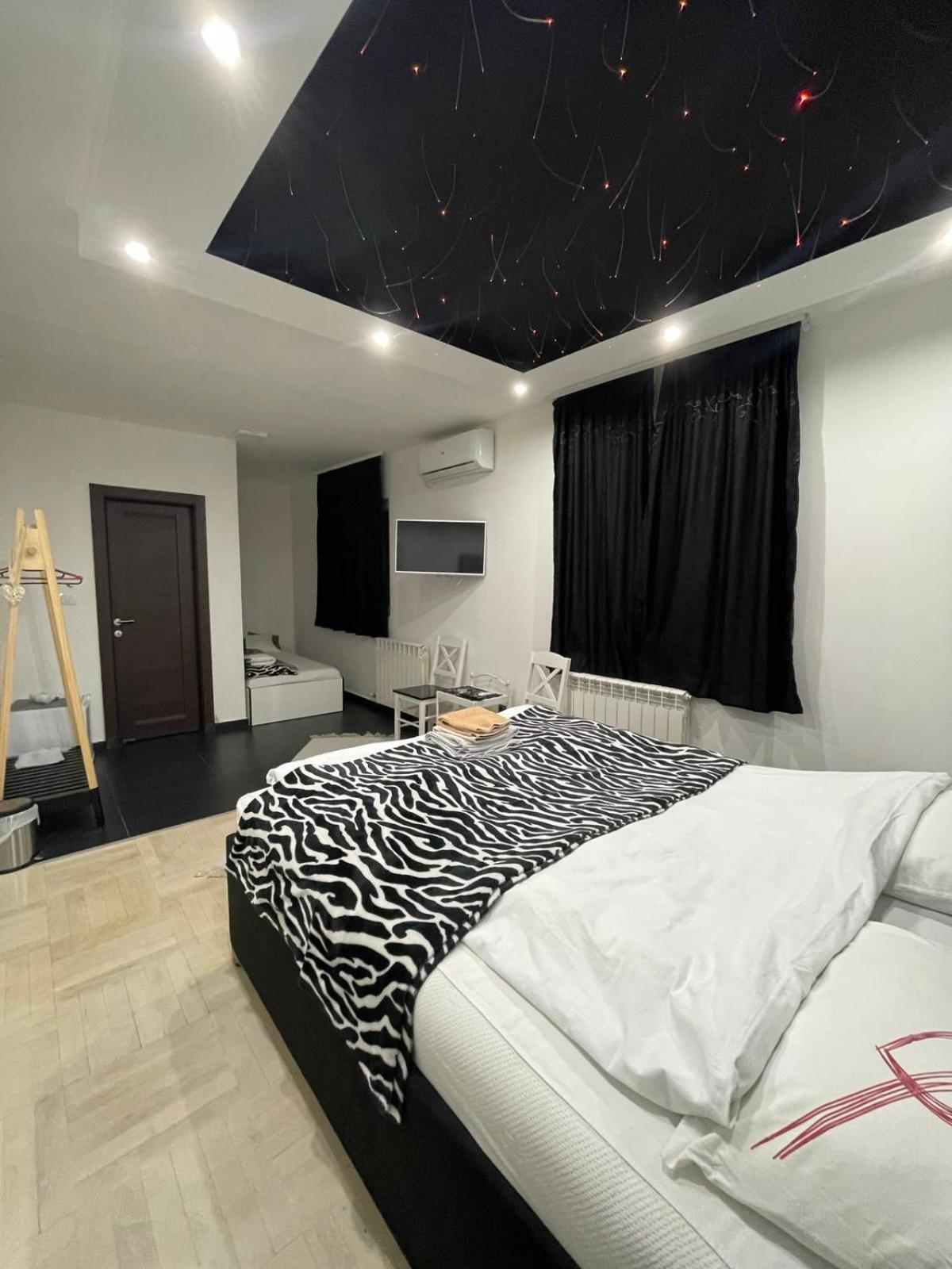 Airport Apartments Belgrado Kamer foto