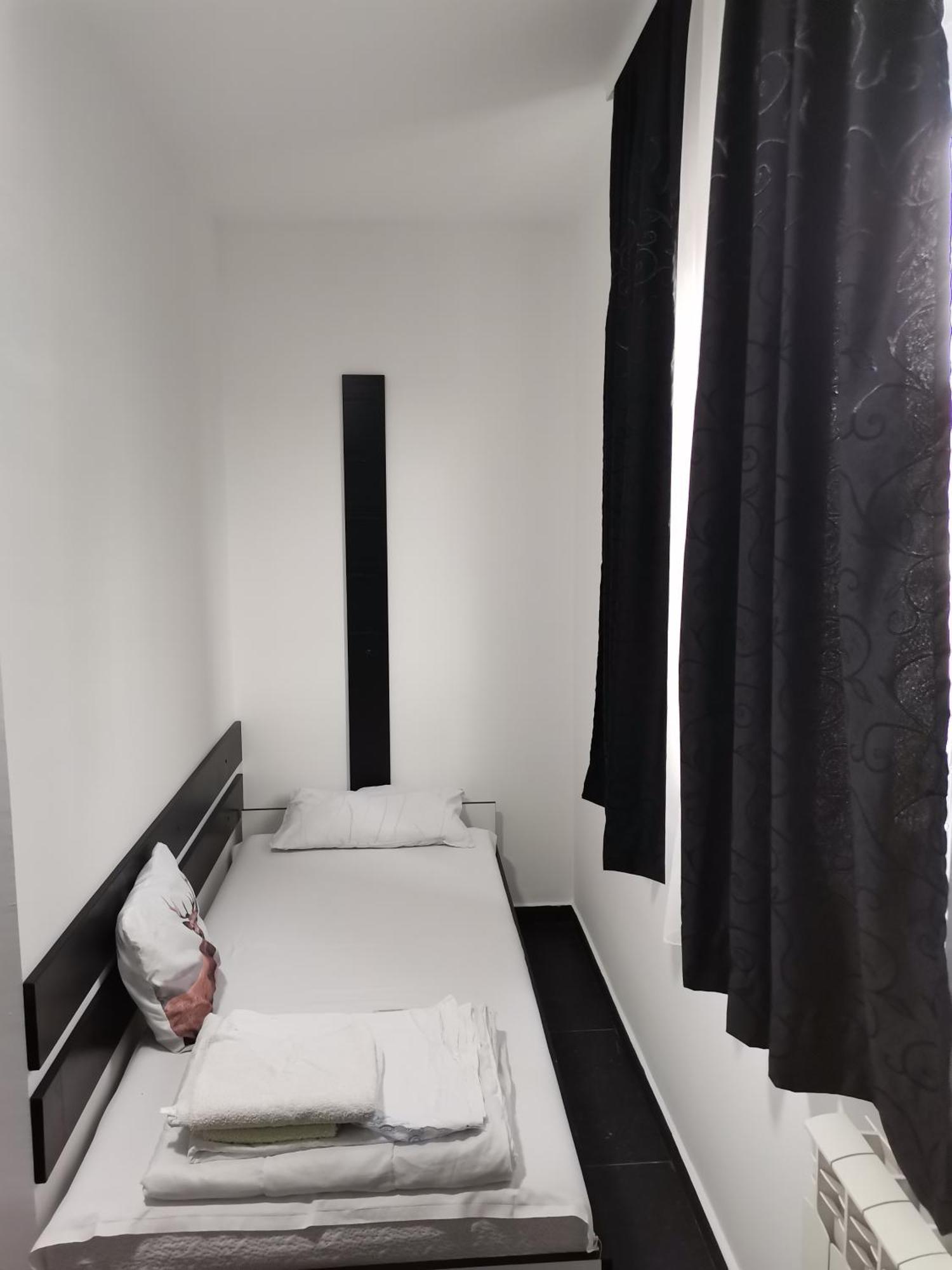 Airport Apartments Belgrado Kamer foto