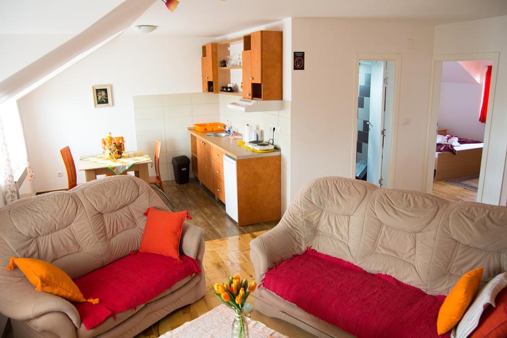Airport Apartments Belgrado Buitenkant foto