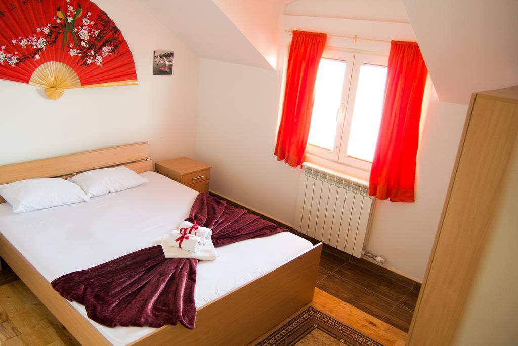 Airport Apartments Belgrado Buitenkant foto