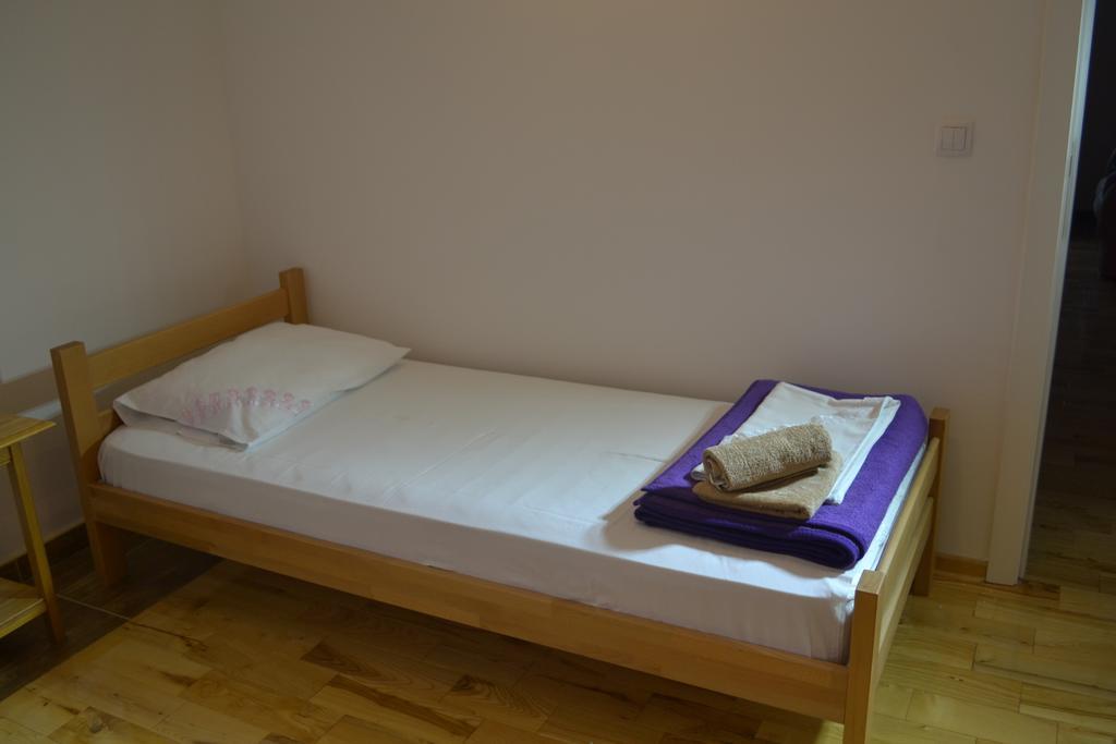Airport Apartments Belgrado Buitenkant foto